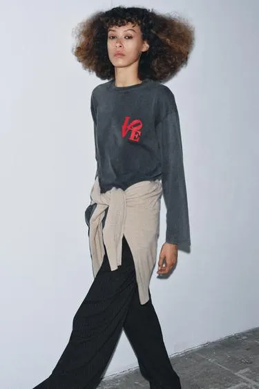 Футболка с длинными рукавами с эффектом потертости- Заказать в России