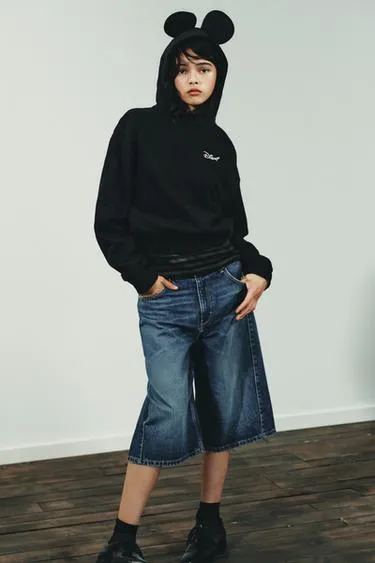 Свитшот TEXT ©DISNEY | черный