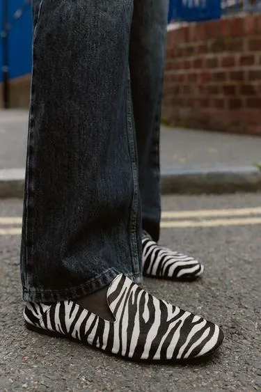 Мокасины из кожи с животным принтом- Заказать в России