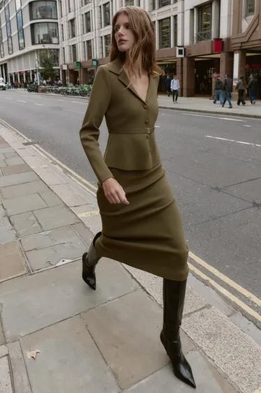 Трикотажная юбка-карандаш миди