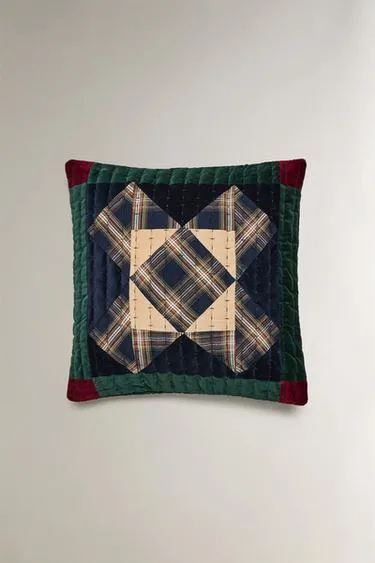 Чехол для подушки с нашивками креста- Заказать в России