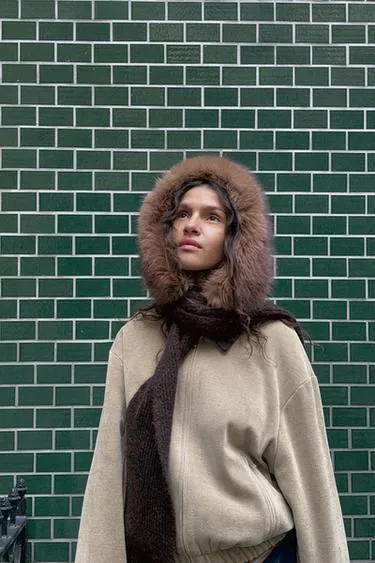 Капюшон-шарф из искусственного меха- Заказать в России