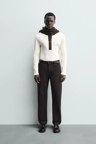 Футболка в рубчик с контрастным воротником- Заказать в России