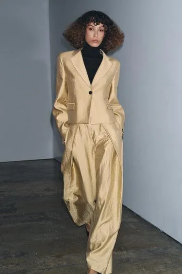 Укороченный блейзер из ткани с металлическим блеском — ZW COLLECTION