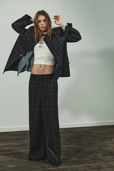 Блейзер в клетку с подплечниками- Заказать в России