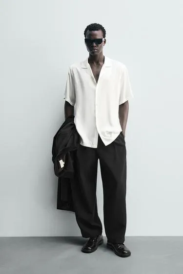 Рубашка REGULAR FIT из атласной ткани