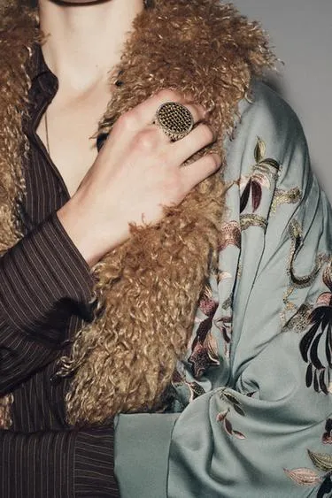 Макси-кольцо круглое с блестками- Заказать в России