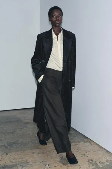 Длинное пальто из вельвета — ZW COLLECTION LIMITED EDITION- Заказать в России