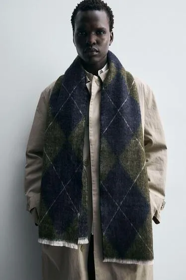 Шарф JACQUARD с ромбами- Заказать в России