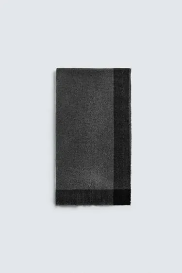 Шарф с контрастной отделкой- Заказать в России