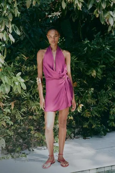 Мини-платье халтер с узлом