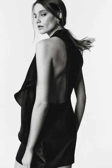 Короткое платье с вырезами — LIMITED EDITION- Заказать в России