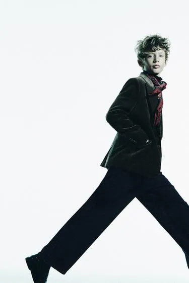 Костюмный блейзер из бархата- Заказать в России