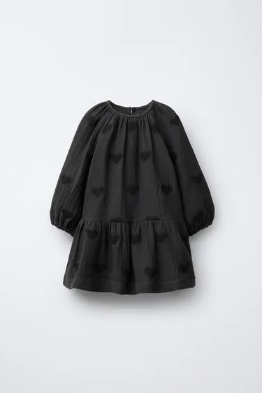 Платье с вышивкой «сердечки»- Заказать в России