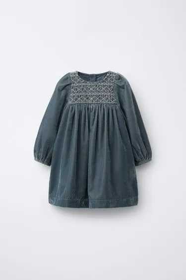 Бархатное платье с вышивкой- Заказать в России