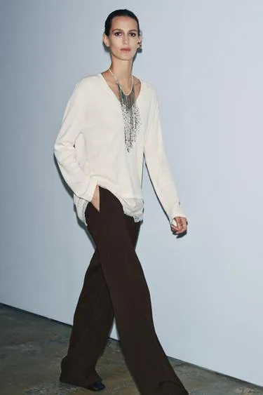 Футболка с контрастным кружевом