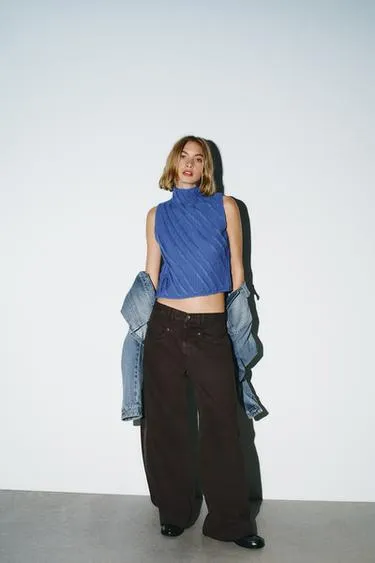 Жилет из рельефного трикотажа- Заказать в России