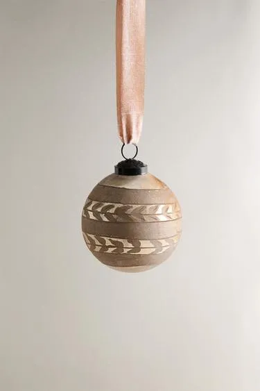 Стеклянное рождественское украшение в форме винтажного шара с деталями листьев- Заказать в России