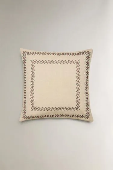 Чехол на подушку к рождеству с листьями по краю- Заказать в России