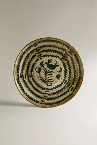 Круглая керамическая поднос для сервировки с цветочным узором