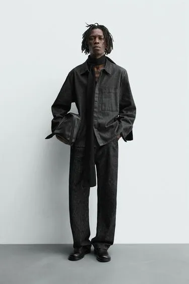 Джинсовая рубашка с эффектом потертости