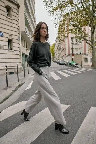 Свитер из мягкого трикотажа- Заказать в России