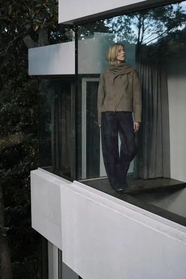 Джемпер из вязаной ткани с шарфом- Заказать в России