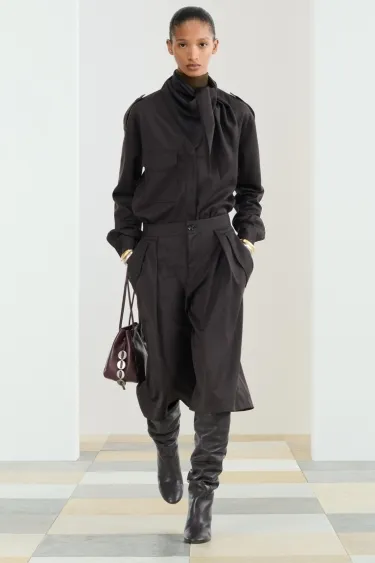 Рубашка с воротником-шарфом- Заказать в России