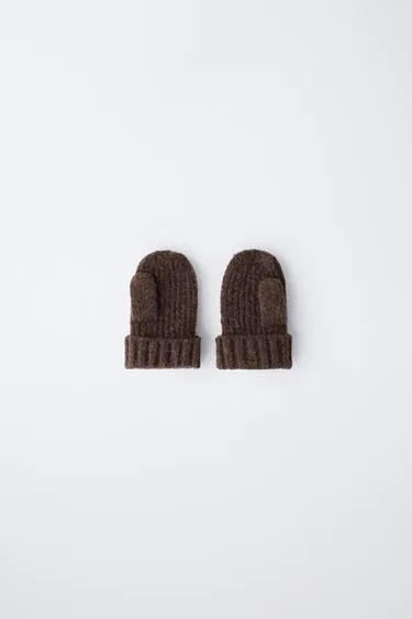 Однотонные варежки