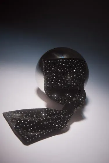 Заколка для волос со стразами и бантом- Заказать в России