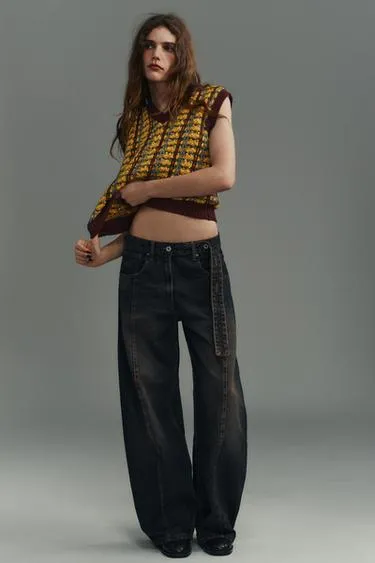 Жилет из рельефного трикотажа- Заказать в России