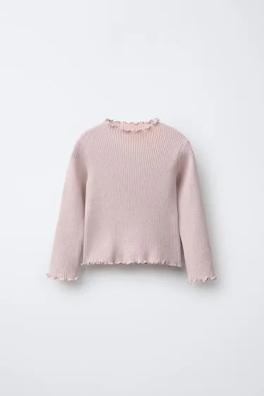 Свитер в рубчик