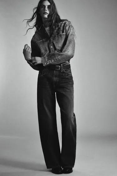 Джинсовая рубашка с заклепками- Заказать в России