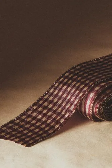 Лента для упаковки подарков в клетчатом дизайне с блестящими краями- Заказать в России