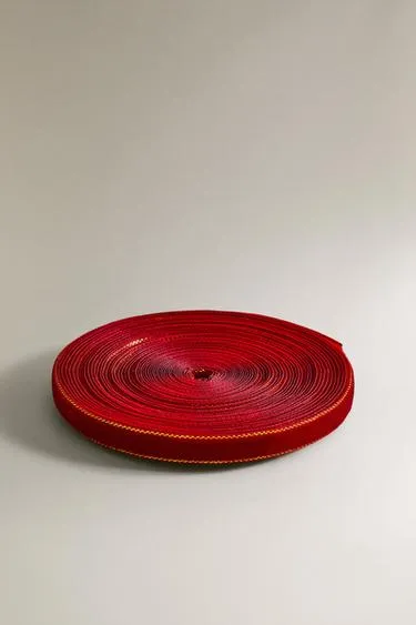 Ленточка для новогодних подарков с металлическим краем- Заказать в России