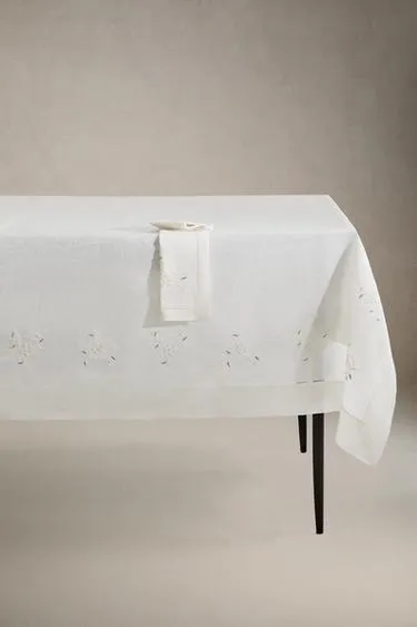 Льняная рождественская скатерть с цветочной вышивкой- Заказать в России