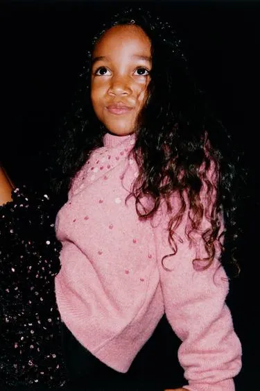 Вязаный свитер с пайетками