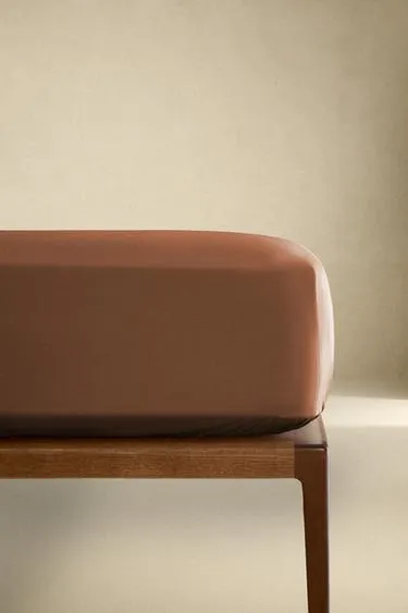 Простынь на резинке перкаль | 40 см (300 нитей)- Заказать в России