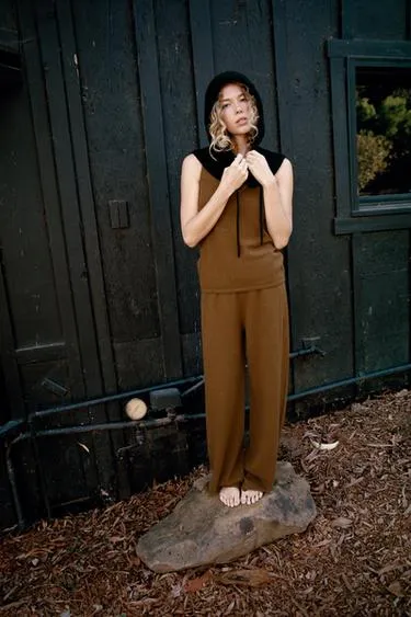 Вязаный капюшон на пуговицах- Заказать в России