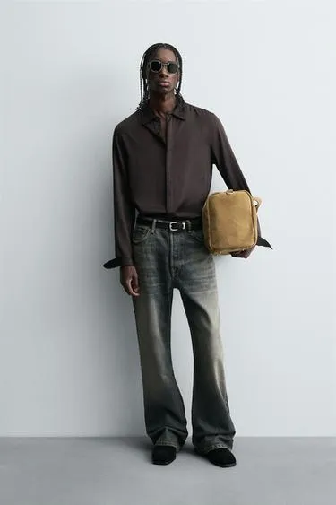 Атласная рубашка с контрастной отделкой