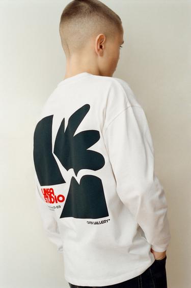 Zara Футболка с рельефным принтом купить с доставкой.