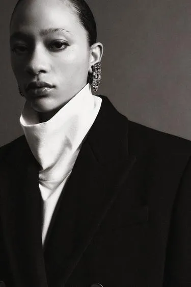 Серьги-капли с драгоценными камнями