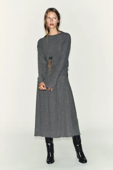 Платье из мягкой ткани с поясом- Заказать в России