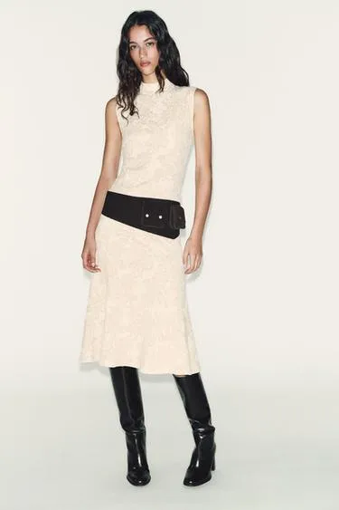 Платье из жаккарда с металлизированной нитью