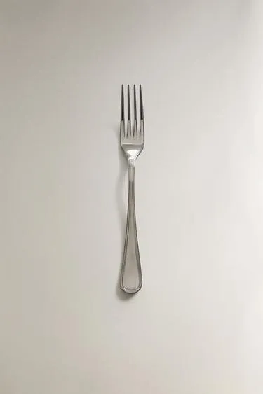 Блестящий стальной вилы- Заказать в России