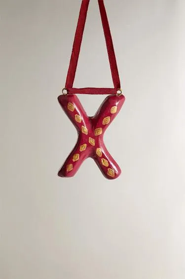 Рождественская игрушка на ёлку буква X