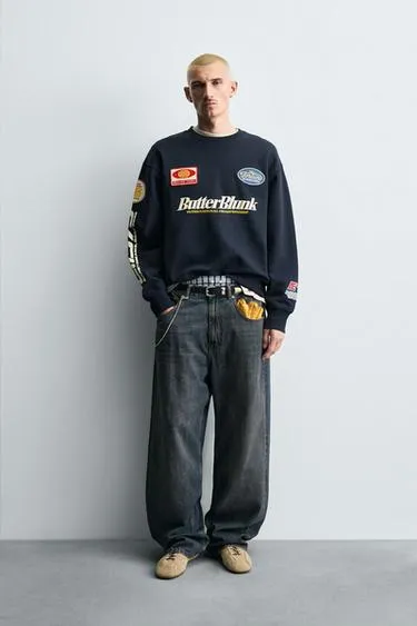 Толстовка с круглым вырезом и нашивками- Заказать в России