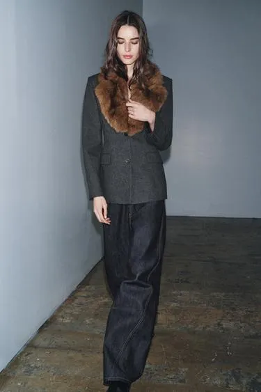 Приталенный блейзер с воротником из искусственного меха — ZW COLLECTION- Заказать в России