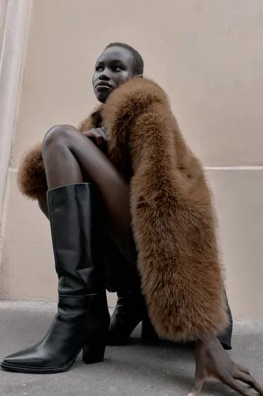 Кожаные сапоги в ковбойском стиле