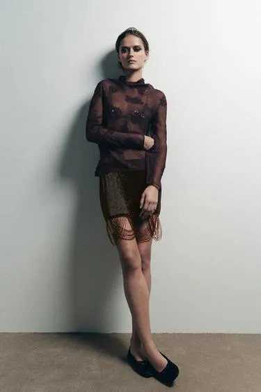 Рубашка полупрозрачная с цветочной вышивкой